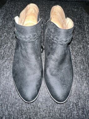 LifeStride Women's Adriana Ankle Bootie